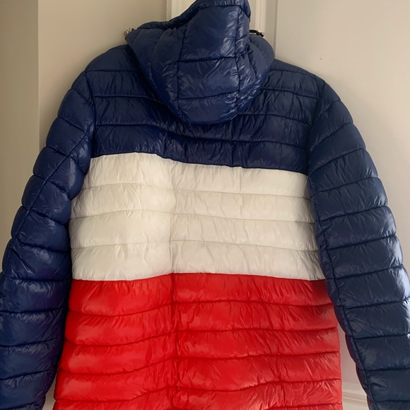 MOVING SALE 🎊 Puffy coat worn once zip up one flaw ink marks see all pictures - Picture 3 of 8